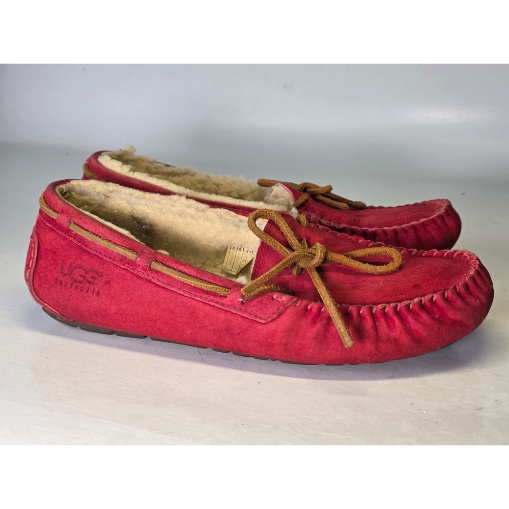 UGG Australia Women's‎ Moccasin Size 9 Red Suede Sheepskin Slippers Shoes 5612